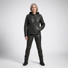 Laden Sie das Bild in den Galerie-Viewer, Damen Aurora Harley Davidson Echtlederjacke – Schmale Passform Moto-Stil