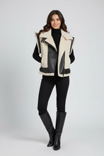 Laden Sie das Bild in den Galerie-Viewer, Women's Shearling & Leather Moto Vest