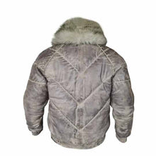 Laden Sie das Bild in den Galerie-Viewer, V-Bomber style Winter Leather Jacket Leather Outlet