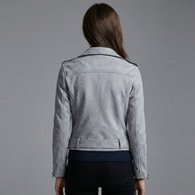 Laden Sie das Bild in den Galerie-Viewer, Women's Cropped Suede Moto Jacket