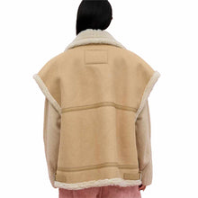 Load image into Gallery viewer, Womens Shearling Vest