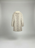 Damen-Wintermantel aus blauer Fuchsfell-Chevron