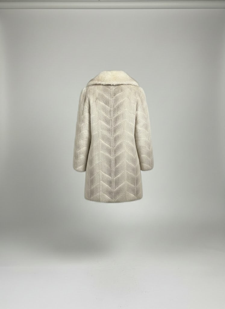 Damen-Wintermantel aus blauer Fuchsfell-Chevron