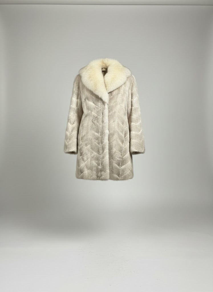Damen-Wintermantel aus blauer Fuchsfell-Chevron