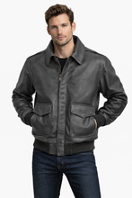 Laden Sie das Bild in den Galerie-Viewer, Leder Fliegerjacke Metropolitan Holzkohlegrau – Aviator-Stil
