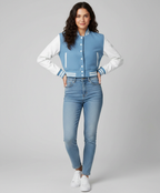 Damen verkürzte College-Jacke in Babyblau