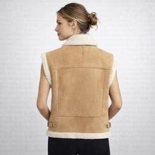 Load image into Gallery viewer, Women's Camel Suede Cropped Shearling Vest
