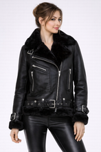 Laden Sie das Bild in den Galerie-Viewer, Women's Black Shearling Aviator Jacket
