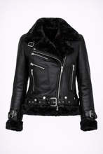 Laden Sie das Bild in den Galerie-Viewer, Women's Black Shearling Aviator Jacket
