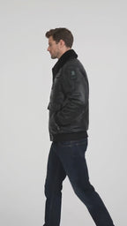 Stealth Squadron Schwarze Leder Bomberjacke – Flieger Pelzkragen