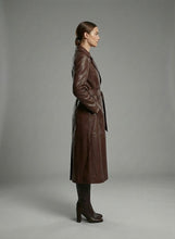 Laden Sie das Bild in den Galerie-Viewer, Damen Marciano Lana Langer Ledermantel – Luxuriöser Designer Trench-Stil
