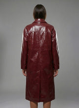 Laden Sie das Bild in den Galerie-Viewer, Damen Zweireihiger Leder-Trenchcoat – Eleganter, klassischer langer Übermantel
