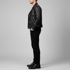 Signature Obsidian Skull Bikerjacke aus Leder – Handbesetzter Motorrad-Stil