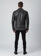 Laden Sie das Bild in den Galerie-Viewer, Herren Schwarze Leder-Bikerjacke mit Nieten – Original Motorradjacke mit silbernen Nieten
