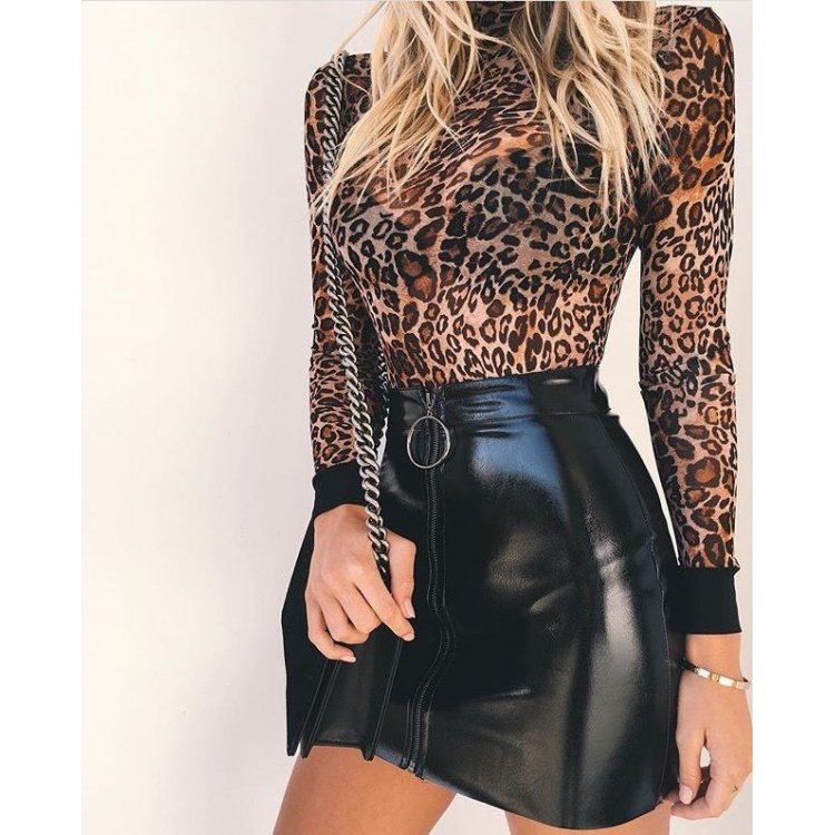 Autumn vintage black leather skirt for women in streetwear cut